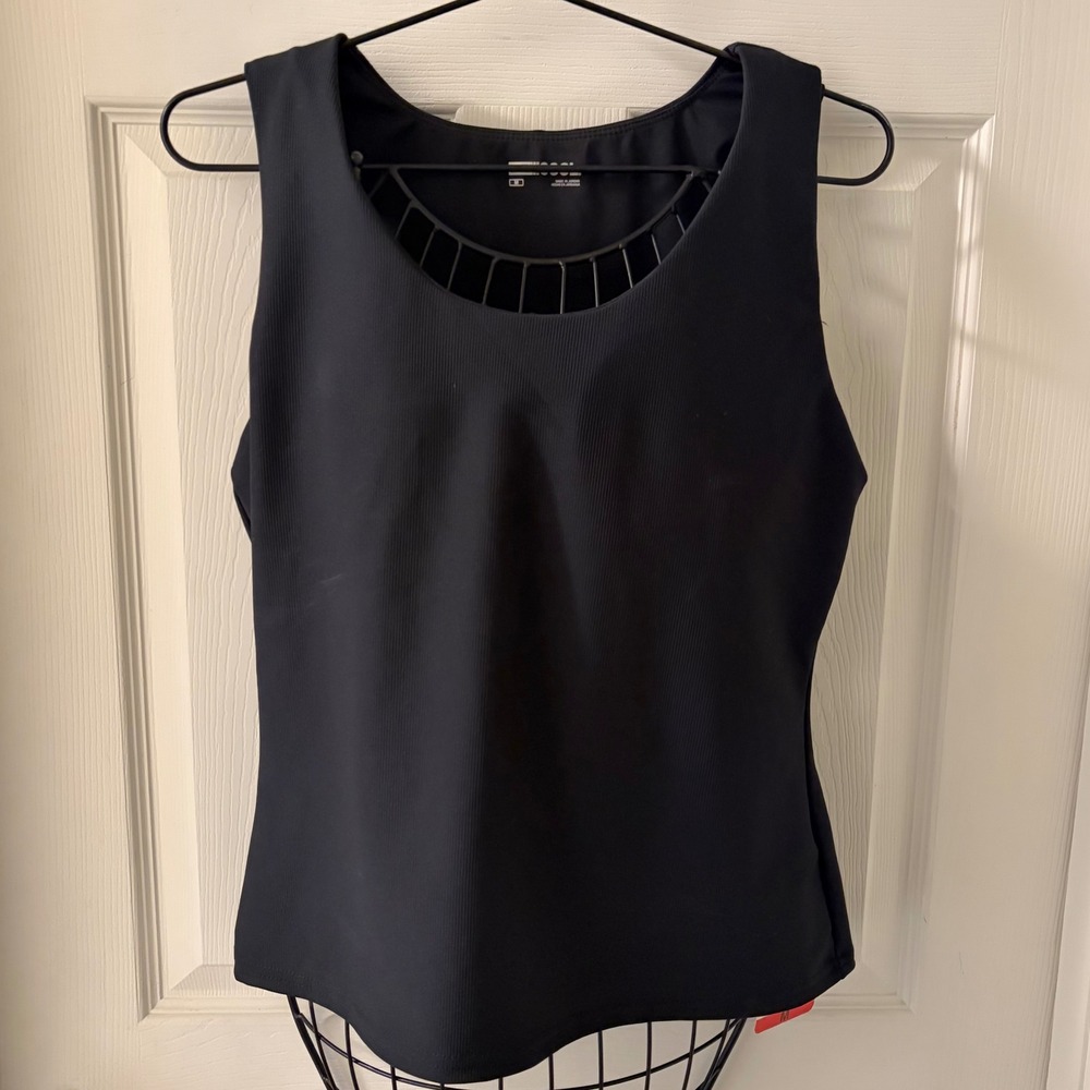 32 Degrees Cool Women's M Black Ribbed Tank Built-In Bra Removable Pads NWT